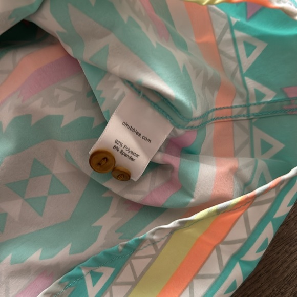 Chubbies matching shirt and shorts set - Picture 4 of 6